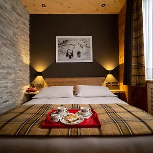 Hotel Meuble Garni Della Contea, Bormio